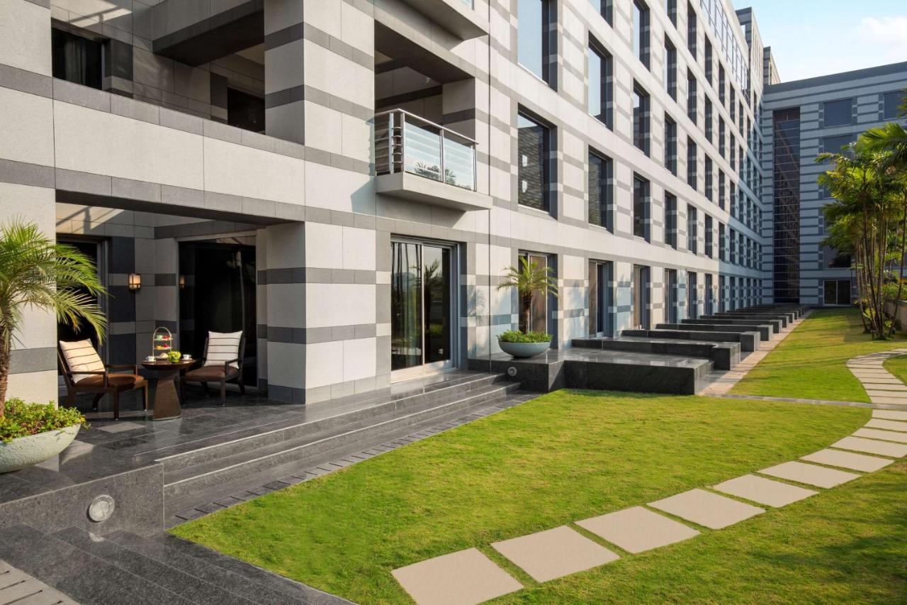Grand Hyatt Mumbai Hotel And Residences Eksteriør billede The Park, Hyderabad