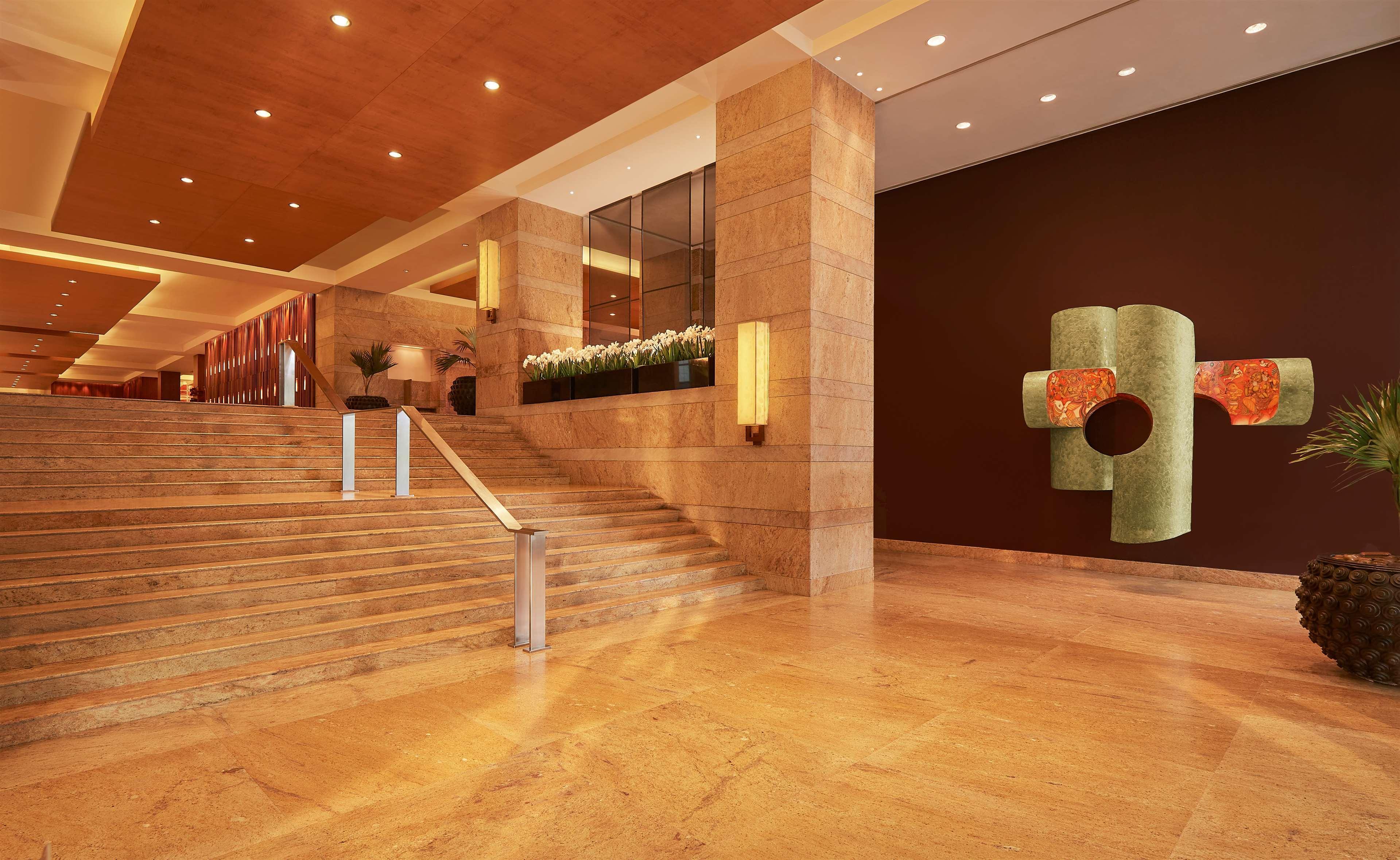 Grand Hyatt Mumbai Hotel And Residences Eksteriør billede Lobby